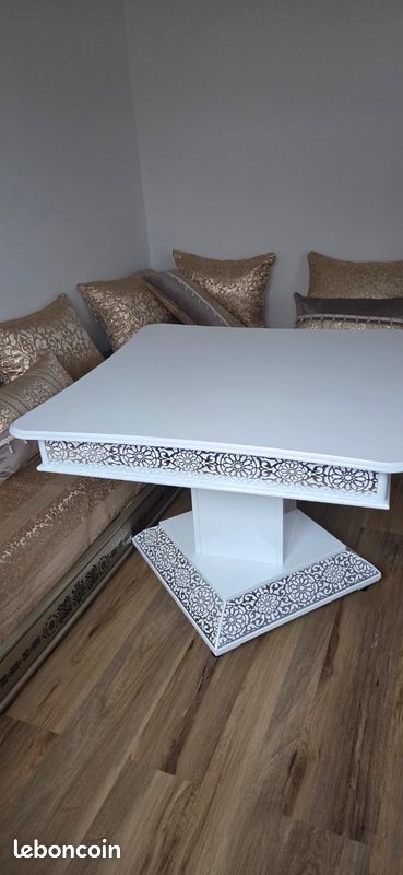 Table (image 1)