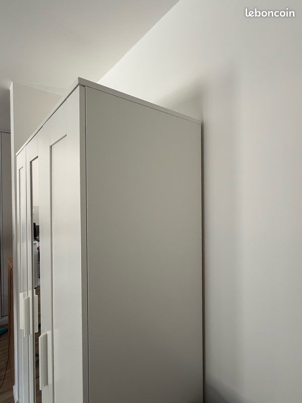 Armoire 3 portes + miroir IKEA Brimnes (image 8)