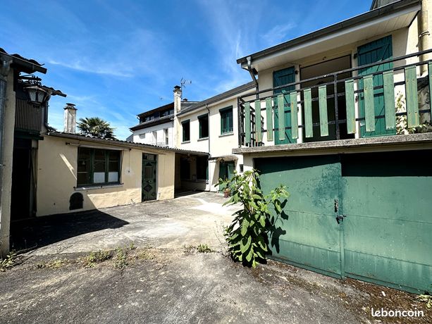 Maison de ville 15 pièces 270 m²