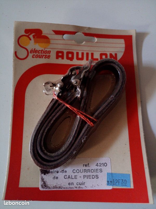 Paire de courroies de cales- pieds rétro vintage en cuir encore sous blister (image 1)