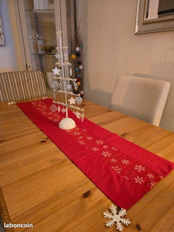 Chemin de table festif (image 1)