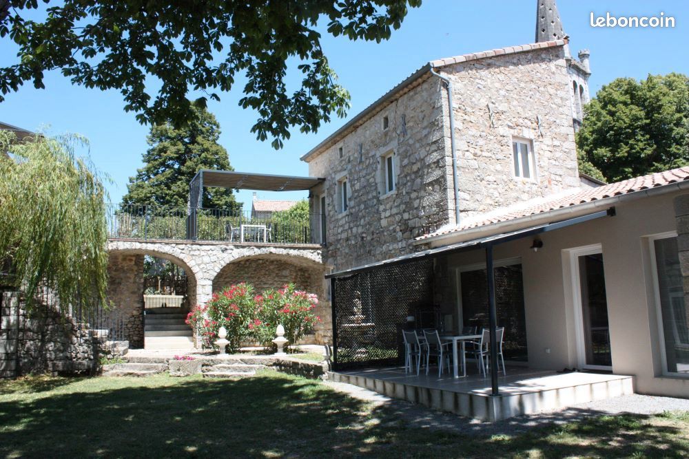 Appartement 2 pièces 67 m² · à Berrias-et-Casteljau · 67 m² · 750 €/mois