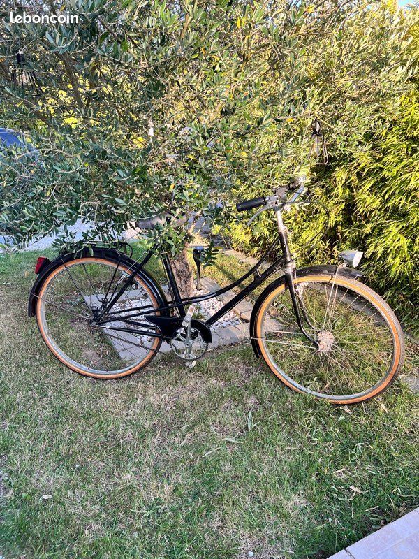Selle De Vélo Dame Vintage - Vélo De Ville - Noir - Composite - État Neuf