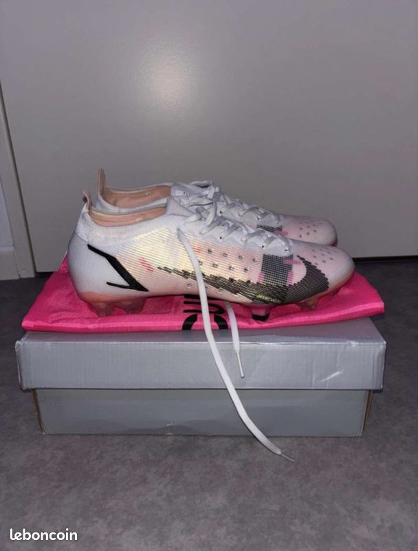 Crampon nike Elite taille 42 (image 3)