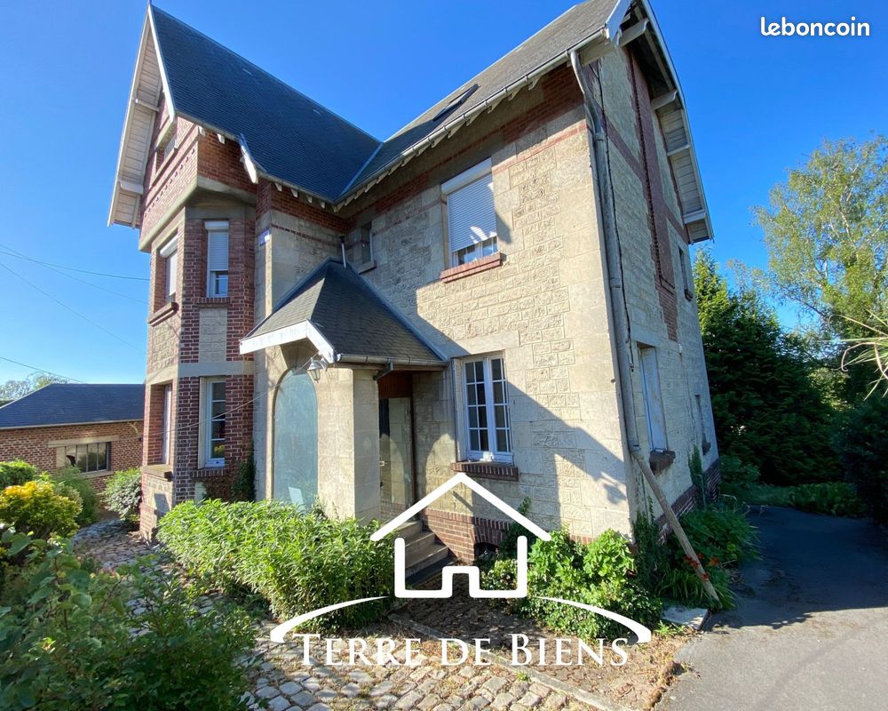 Maison 8 pièces 228 m² · à Soissons · 228 m² · 425 000 €