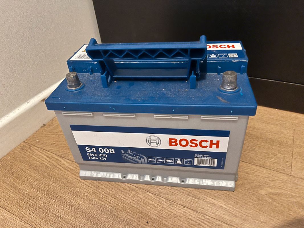Bosch S4008 - Batterie Auto - 74A/h - 680A - Technologie Plomb