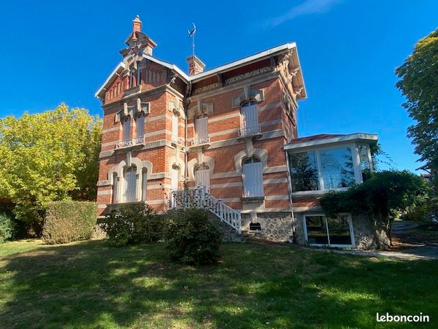 Maison 9 pièces 235 m² · à Pargny-sur-Saulx · 235 m² · 292 000 €