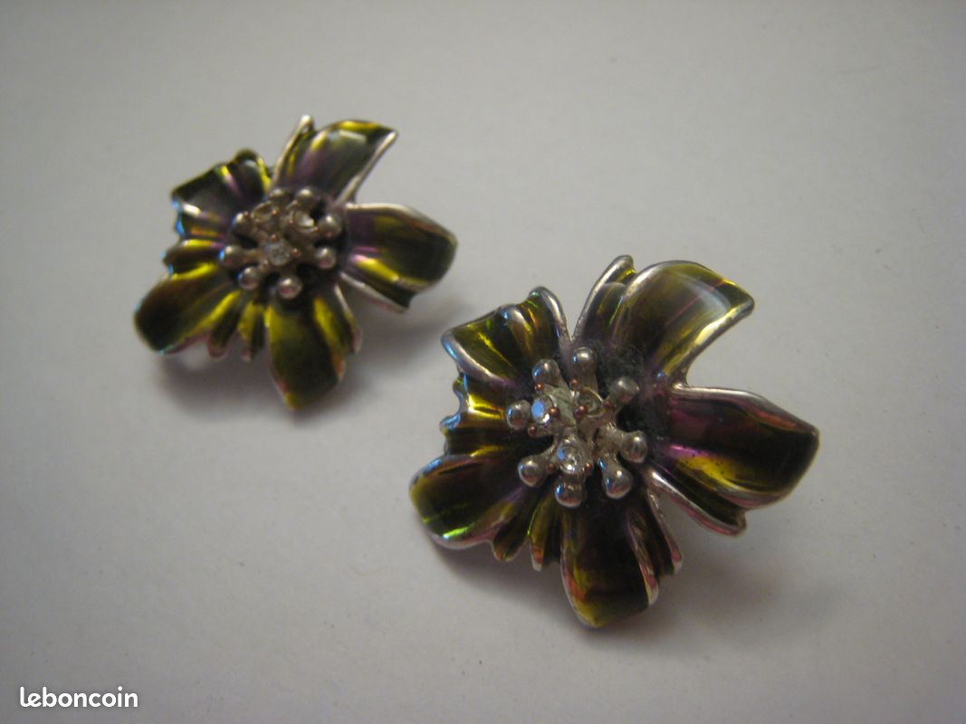 Boucles D'oreilles Puces émaillées Vintage – BONTIE ? – Noir Et Doré – Fermoir Clips