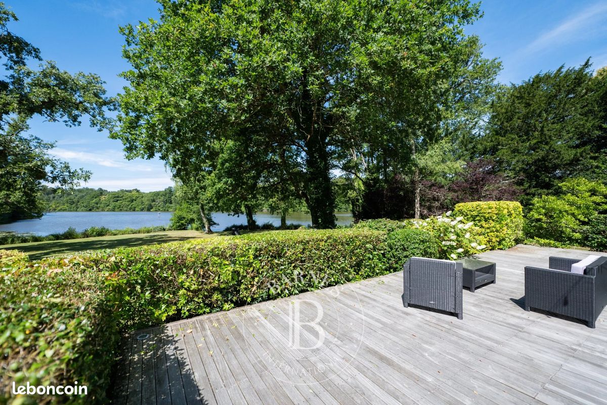 Maison 7 pièces 233 m² · à Sucé-sur-Erdre · 233 m² · 950 000 €