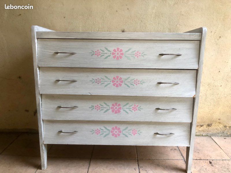 Commode repeinte (image 1)