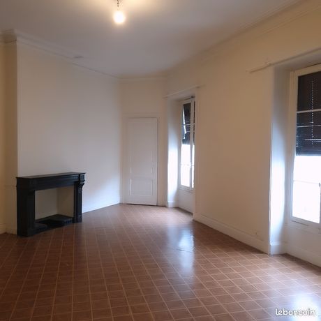 Bel Appartement 75 m² Meublé avec Balcon à Rive de Gier