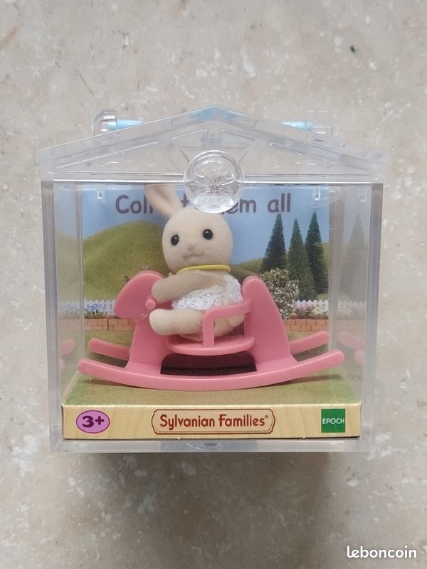 Sylvanian families valisette bébé lapin avec cheval à bascule (image 1)