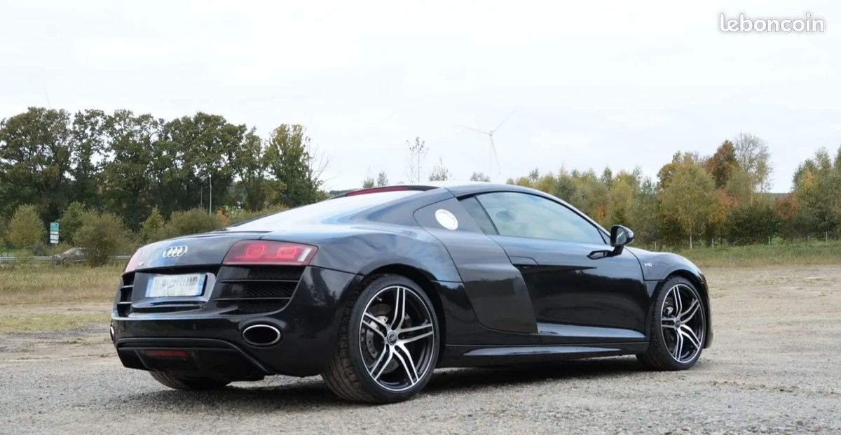 Audi R8 5.2 V10 FSI 525ch R tronic 6 - Suivi d'entretien / HiFi Bang&Olufsen / Caméra de recul / Pack Carbone / Maintien de charge (image 5)