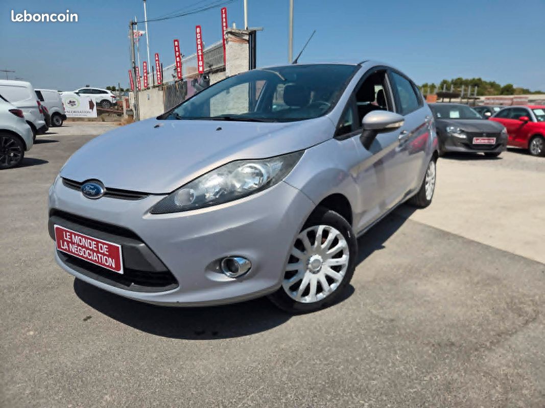 🚗 À VENDRE : Ford Fiesta Ambiante 1.25 i 82 ch – Économique et fiable (image 1)