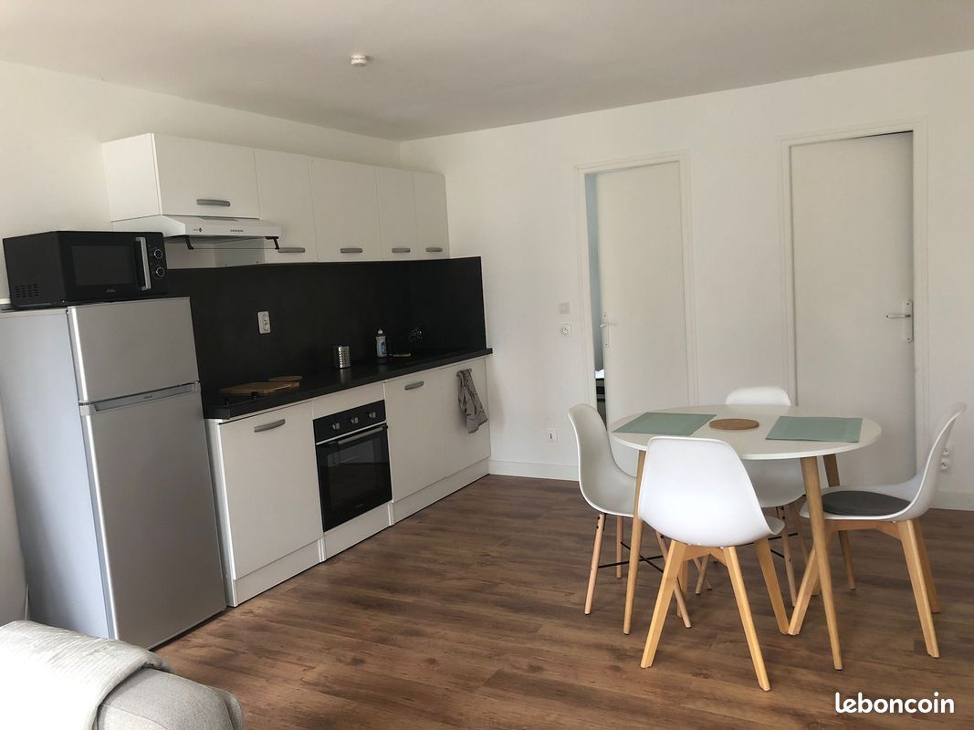 Appartement 2 pièces 37 m² · à La Ville-du-Bois · 37 m² · 890 €/mois