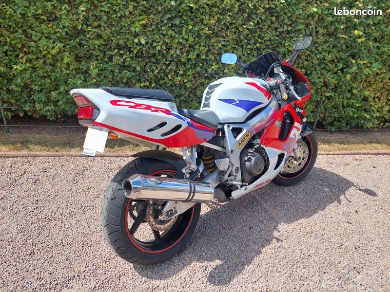 Moto CBR 900 FIREBLADE - Motos