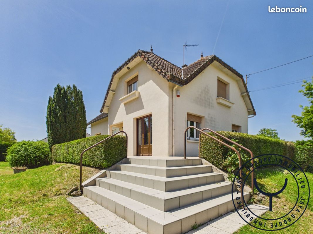 Maison 6 pièces 126 m² · à Faux-Villecerf · 126 m² · 245 000 €