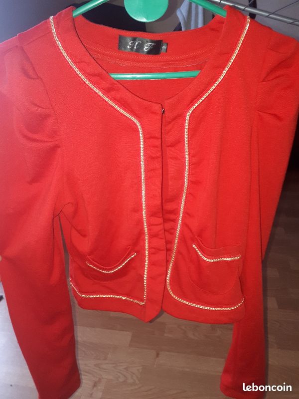 Veste rouge (image 1)