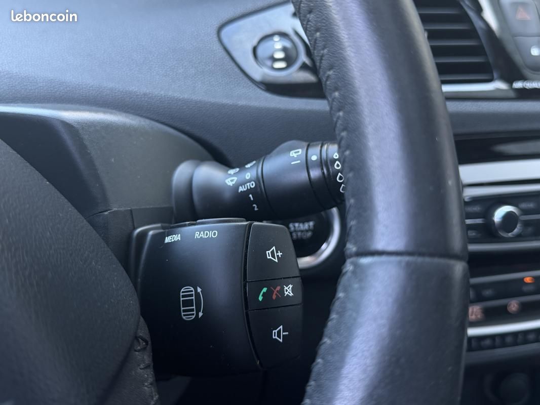 Renault Scénic 1.5 DCI 110 CH BVA6 BOSE EDITION / TOIT OUVRANT COURROIE DISTRIBUTION FAITE POUR L... (image 11)