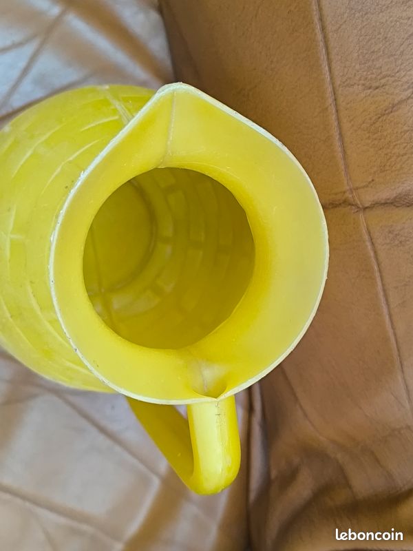 Carafe a eau vintage en plastique (image 7)