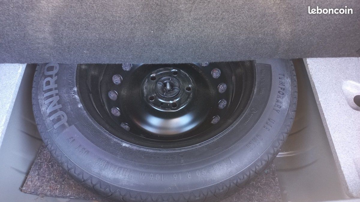 Dacia Duster (2) 15 Ans Blue dCi 115 4x2 E6U (image 7)