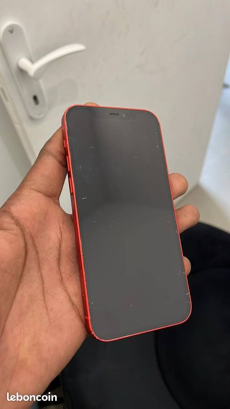 IPhone 12 (image 3)