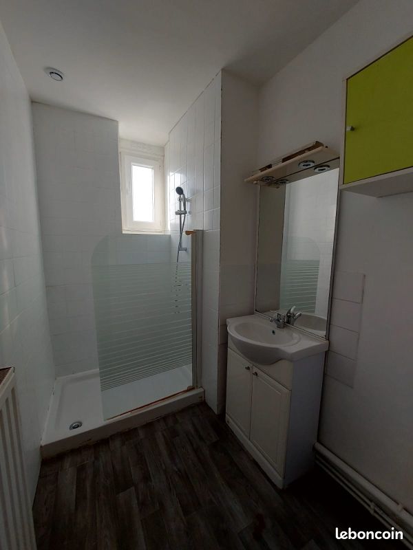 Appartement 1 pièce(s) 35 m²à louer Saint-quentin