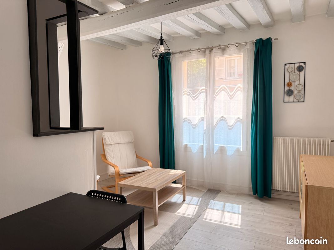 Appartement 1 pièce 27 m² · à Chartres · 27 m² · 470 €