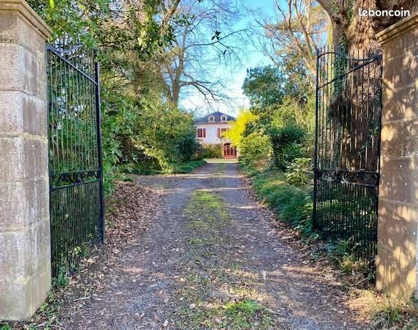 Maison 21 pièces 500 m² · à Salies-de-Béarn · 500 m² · 640 000 €