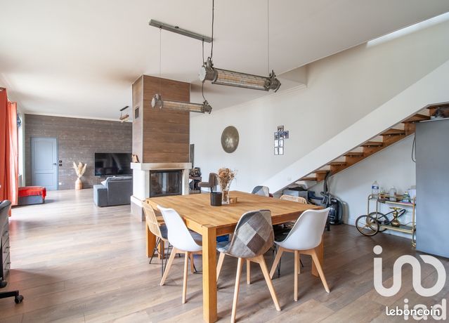 Appartement 6 pièces 166 m²