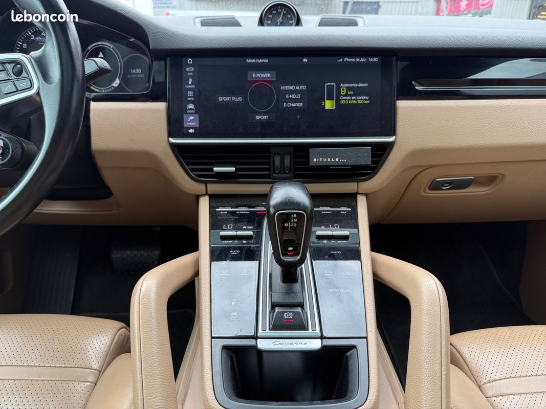 PORSCHE CAYENNE 3.0 V6 E-HYBRID COUPE - 340Ch - Toit ouvrant Pack Chrono Siège 18 positions Garantie 12 mois (image 10)