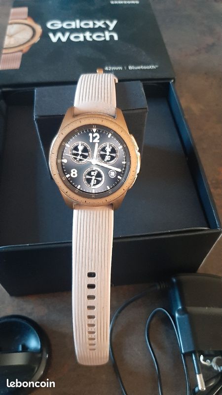 Montre connectée Samsung Galaxy Watch or Impérial 42mm avec boîte