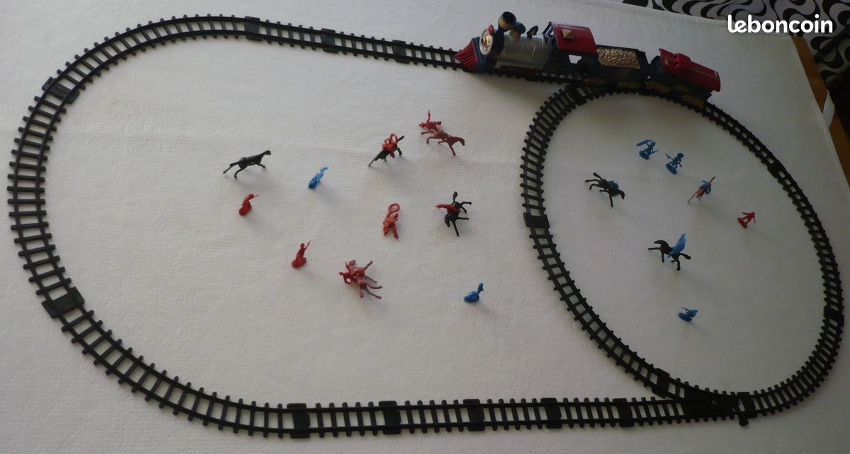 Train Royal-Blue (image 3)