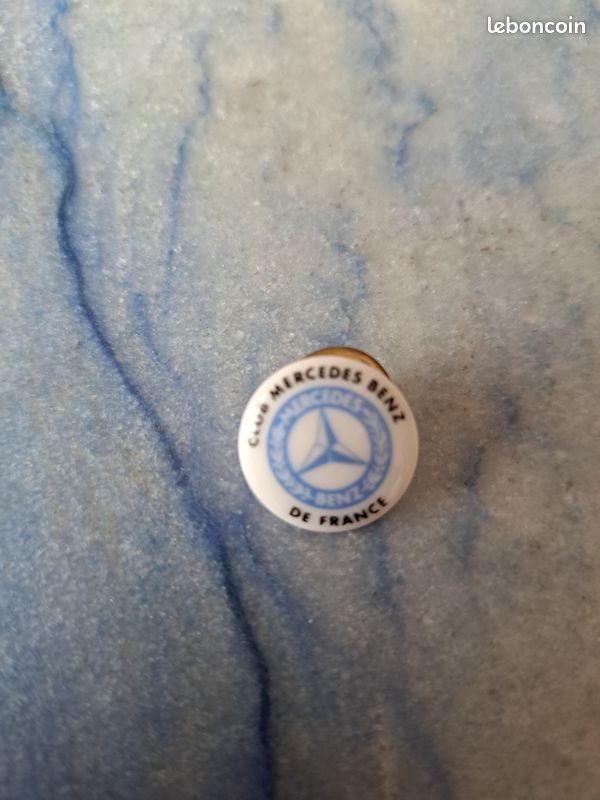 Insigne Wilmot Breeden - Badge Club Voiture Et Moto Ancien - Super Rare - Couleur Or