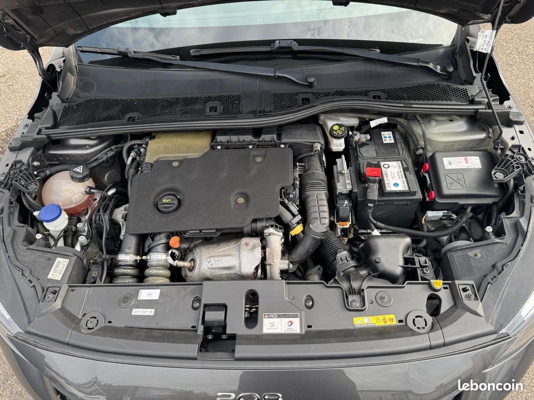⭐️⭐️ Peugeot 208 2021 1.5 BlueHdi 100ch BVM6 / 5 places / Intérieur GT LINE / Carplay / Clim / GPS / Radar de recul / Ecran tactile ⭐️⭐️ (image 10)