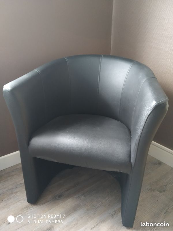 Fauteuil cabriolet noir (image 1)