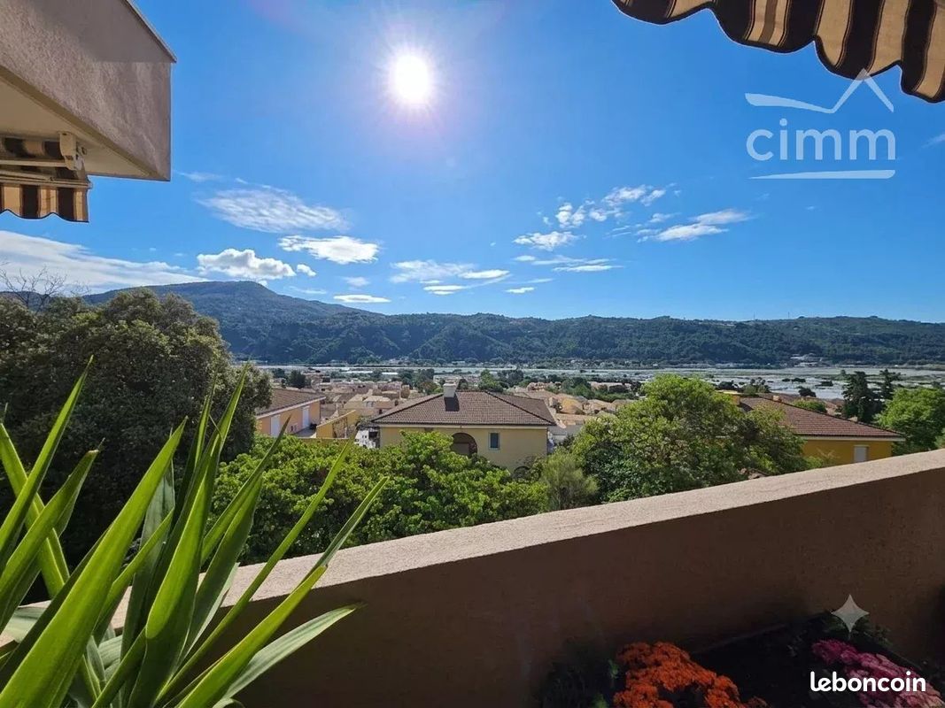 Appartement 5 pièces 89 m² · à Carros · 89 m² · 328 000 €
