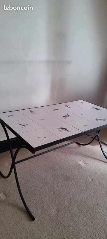 Table vintage carreaux motif oiseaux (image 3)