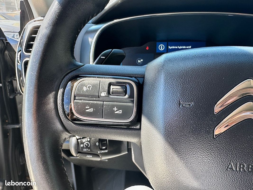 Citroën C5 AIRCROSS C-Series 1.6 225 Plug in Hybrid Rechargeable e-EAT8 Boîte auto {ATTELAGE - CAMERA - CLIM - CARPLAY} (image 35)