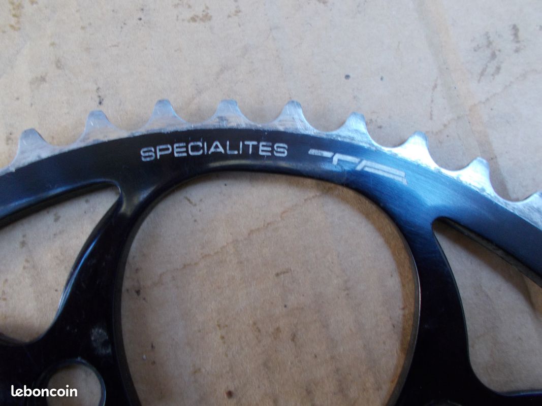 Plateau specialite ta zelito triple 74mm interieur 9 10v noir - Chaîne et cassette de vélo