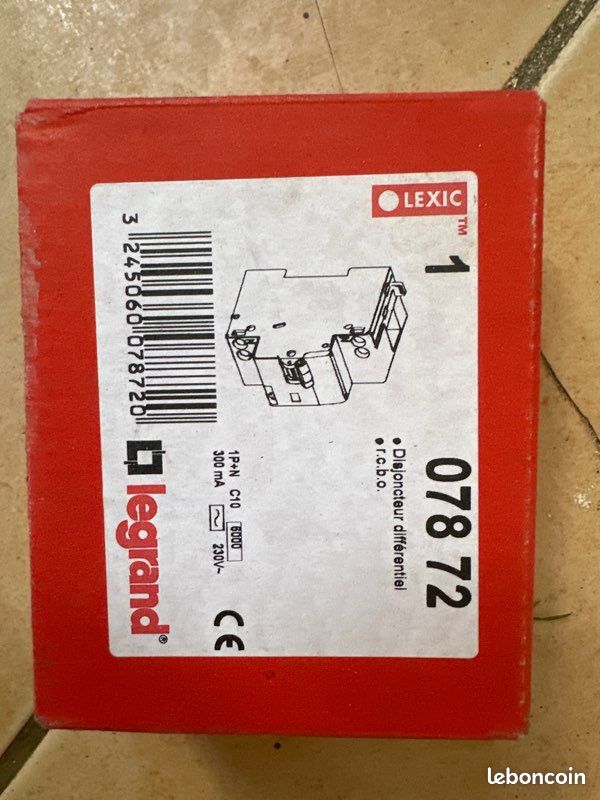 Disjoncteur différentiel monobloc DX 6000 - Lexic à vis- 1P+N - 230 V~ - 10 A - type AC -300 mA (image 1)