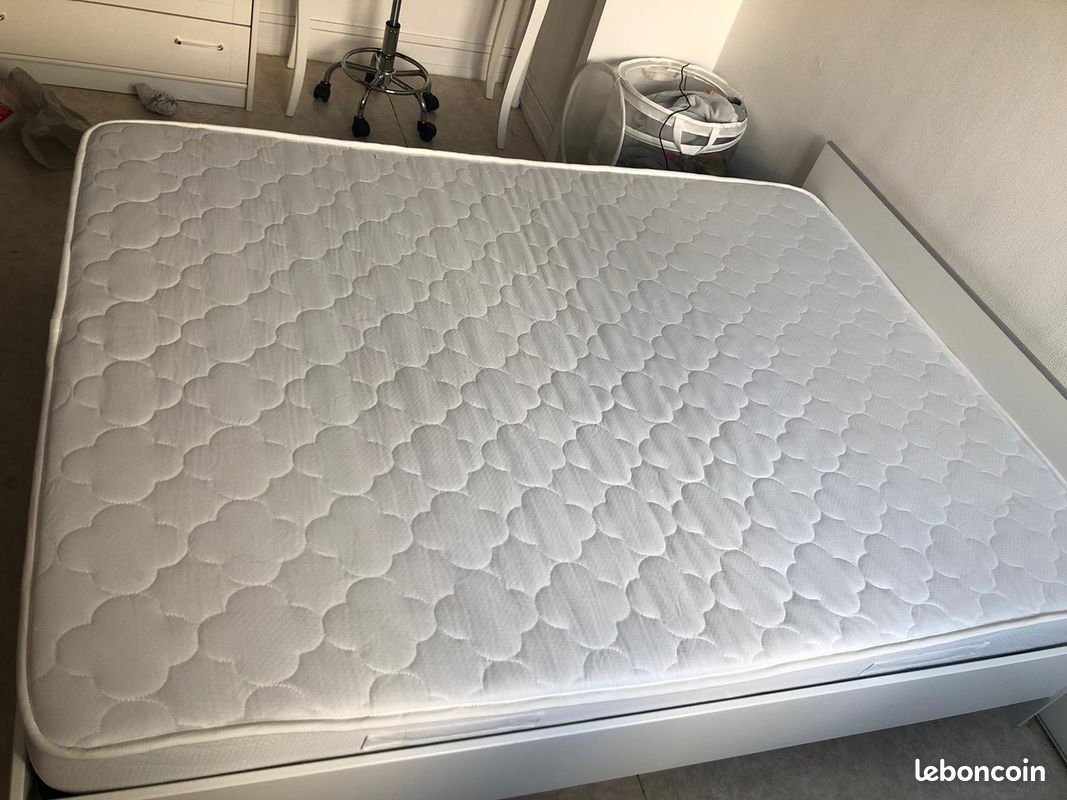 Cadre lit king + sommier + Matelas (image 1)