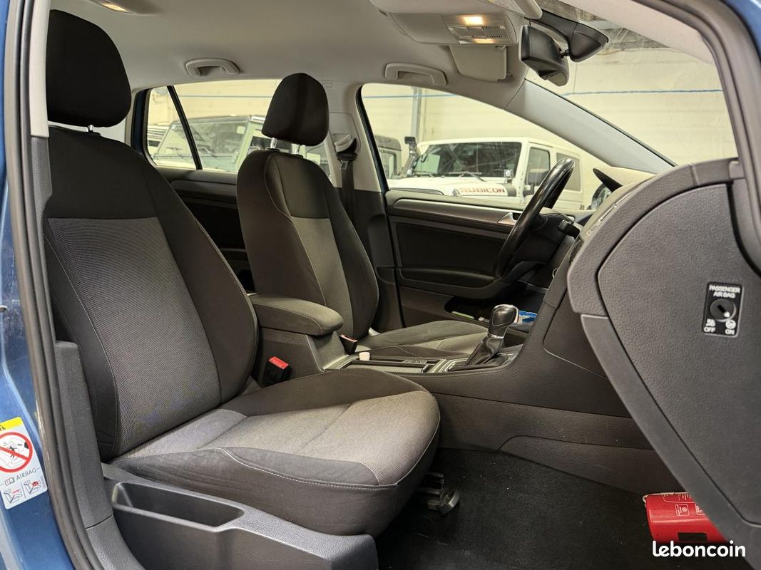 VOLKSWAGEN GOLF 1.6 TDI 105CH DSG 7 / Caméra de recul / Régulateur adaptatif / Park assit / (image 10)