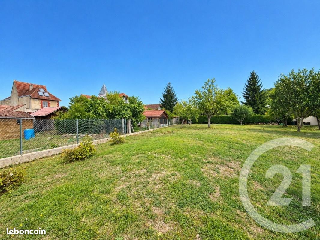 Terrain 706 m² · à Varennes-sur-Seine · 108 000 €