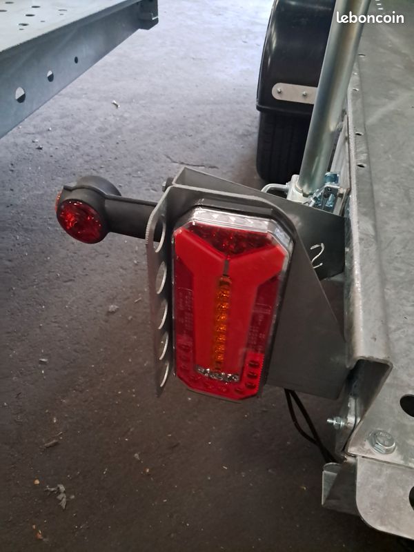 PRG Trailers Minisporter XW - Caterham - Remorque porte voiture fermée 1 ou 2 essieux (image 6)