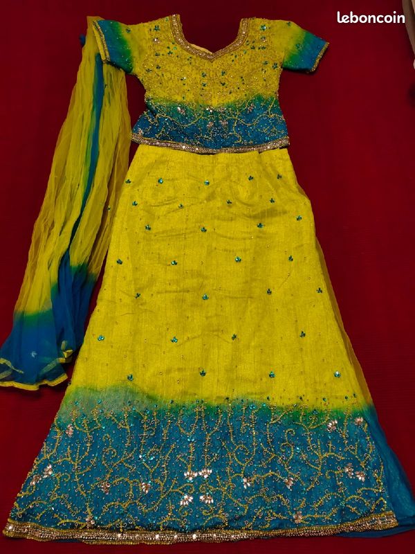 Tenue Indienne Bollywood neuve (image 1)
