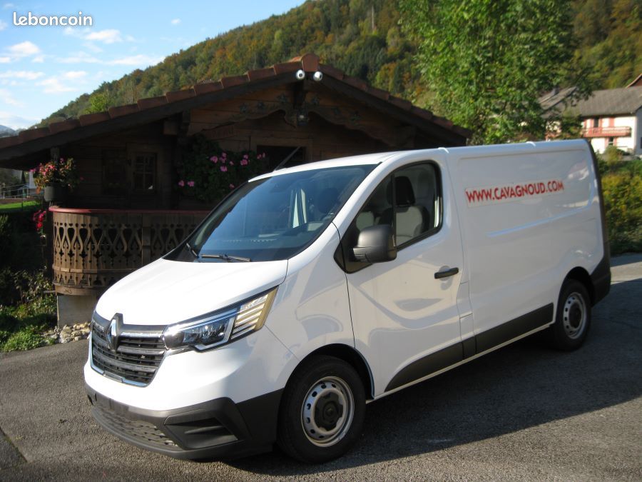 Renault trafic fourgon l1h1 3000 kg blue dci 130 ch confort blanc banquise (image 1)