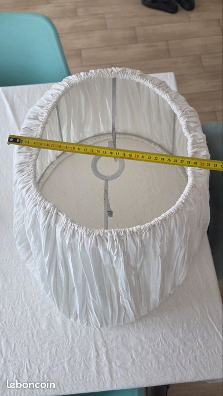Abat-jour plissé tissu blanc - Style chic / bohème (image 6)