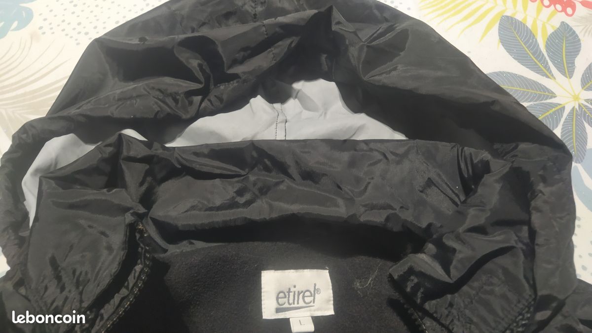Vend coupe vent chaud avec capuche taille m marque etirel (image 3)
