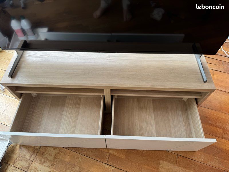 Meuble TV IKEA 120 cm – blanc brillant / effet bois – très bon état (image 3)